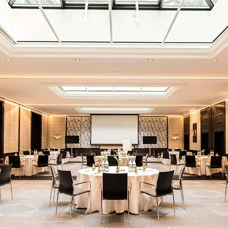 Sofitel Frankfurt Opera 5*