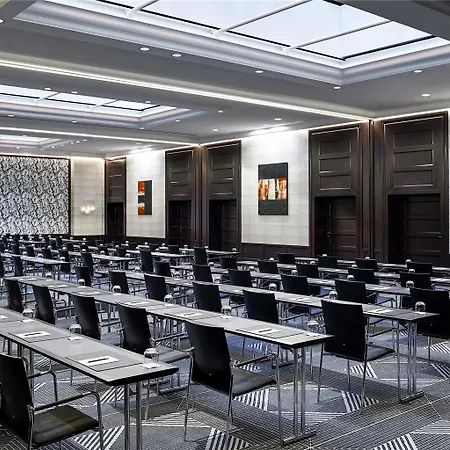 Hotel Sofitel Frankfurt Opera 5*