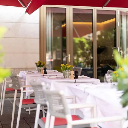 Отель Sofitel Frankfurt Opera 5*