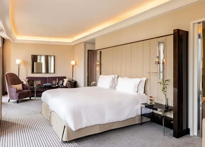 Sofitel Frankfurt Opera Otel 5*